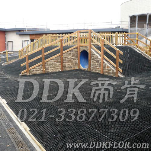 游樂主題區_戶外地面防摔_黑色鋪裝樣板圖片,帝肯(DDK)_400_222效果圖 游樂主題區_戶外地面防摔_黑色鋪裝樣板圖片,帝肯(DDK)_400_222效果圖,戶外地毯,室外地毯,橡膠地毯