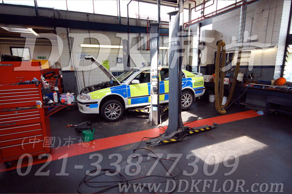 修車廠地面鋪什么材料好？汽車修理廠的地面有哪些方法裝修？