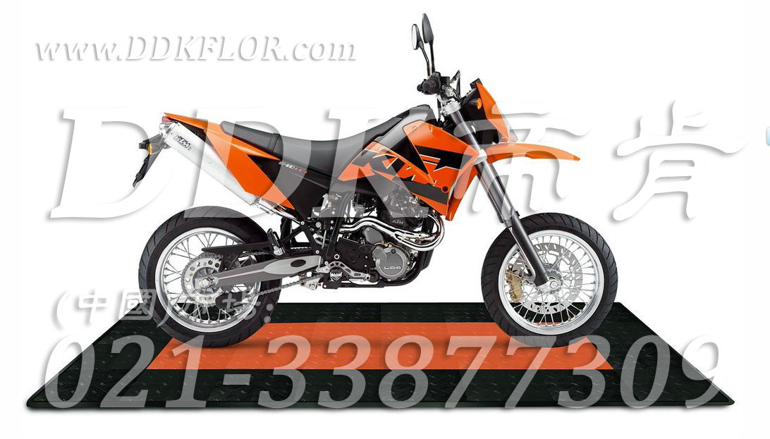 深灰+咖啡色_摩托車展臺地面鋪設材料樣板圖片,帝肯(DDK)_3000_680（展會地板材料）效果圖,摩托車展臺,會展地板,可拼接展會塑膠地板,展會地板,展會地膠,展廳塑料格柵,展廳展車地墊,展臺地板,展銷會專用地板,摩托車展臺,汽車4s店卡扣展示板,汽車展廳地墊,汽車展廳地板,汽車展臺,汽車展示地墊,車型展示板,車展地板,車展地膠