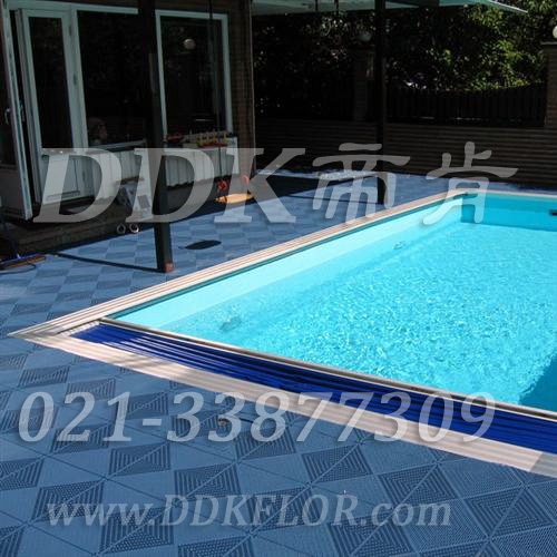 淺藍色平滑表面（1）_泳池防滑地磚樣板圖片,帝肯(DDK)_9013（Piz|廣場）效果圖，泳池地膠,泳池防滑地墊,泳池防滑地毯,游泳池防滑墊,游泳池防滑地膠,游泳池地墊