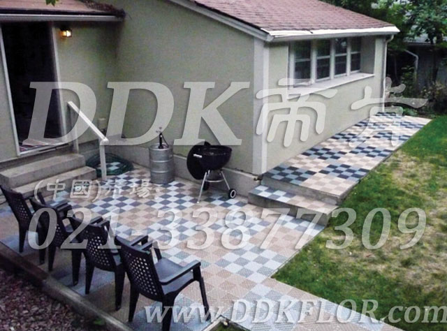灰白+青色_別墅戶外地面材料樣板圖片,帝肯(DDK)_8100_T550（室外花園地面材料）效果圖，戶外地磚,戶外地板,戶外花園地磚,pvc戶外地板,塑料戶外地板,幼兒園戶外地墊,幼兒園戶外地板,戶外地墊,戶外地毯,戶外地膠,戶外塑料地板,戶外塑膠地毯,戶外花園地板,戶外草坪地墊,戶外防滑墊,花園戶外地板,陽臺戶外地板,入戶花園地板,入戶花園地面,室外花園地磚,花園地板磚,露臺花園裝修,室外地板膠,室外地磚,室外地膠,室外塑料地板,室外塑膠地板,室外鏤空拼裝地板,室外防水地板,室外防滑地墊,室外生態(tài)地板,室外環(huán)保地板,室外防腐地板,室外陽臺地板,室外陽臺磚,室外露臺地磚,室外露臺裝修,幼兒園室外地膠