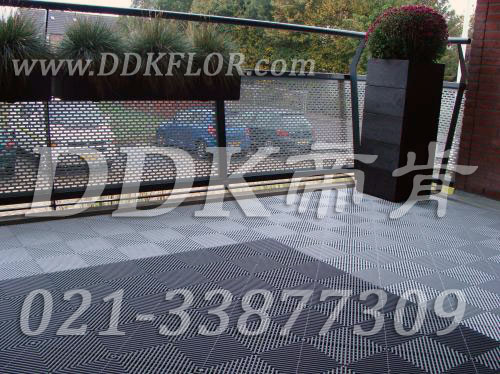 陽臺鋪灰色拼裝地板效果圖樣板圖片,帝肯(DDK)_8100_T500(露天陽臺地面材料)效果圖 陽臺鋪灰色拼裝地板效果圖樣板圖片,帝肯(DDK)_8100_T500(露天陽臺地面材料)效果圖,別墅陽臺地板,別墅陽臺裝修,室外陽臺地板,室外陽臺磚,室外露臺地磚,室外露臺裝修,舞臺地板,陽臺地板磚,陽臺地磚裝修,陽臺戶外地板,陽臺拼裝地板,陽臺裝修,露臺地板,露臺地磚,露臺地面裝修,露臺拼接地板,露臺花園裝修,露臺防滑地板,露臺防滑地磚,頂樓露臺裝修,室外生態(tài)地板,室外環(huán)保地板,室外防腐地板