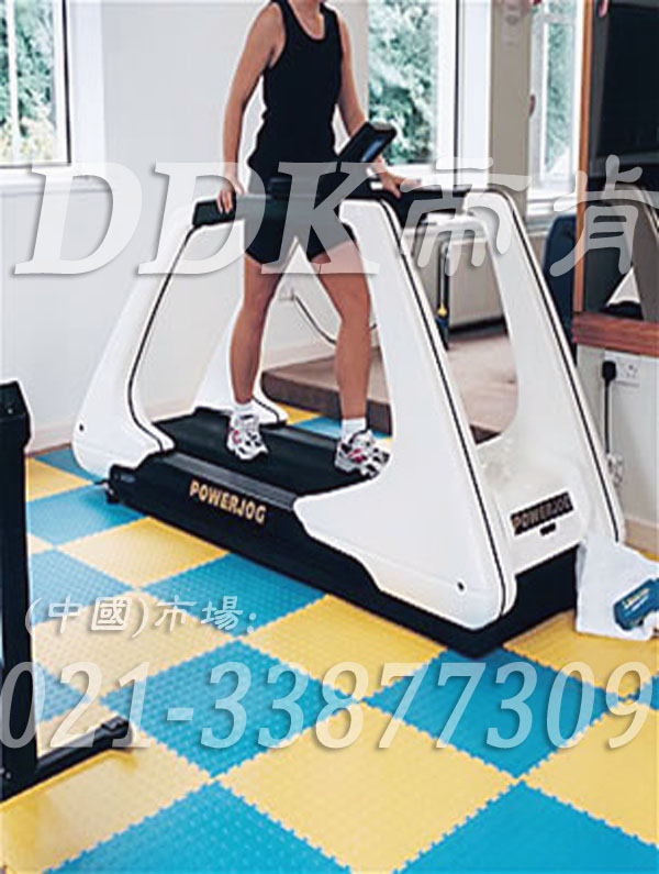 室內健身房運動地面材料（30）_檸檬黃色加藍綠色樣板圖片,帝肯(DDK)_2000_3020（健身房地面鋪裝材料）效果圖,健身房pvc塑膠地板,健身房地墊,健身房地板,健身房地板膠,健身房地毯,健身房地膠,健身房橡膠地板,健身房防震地墊,運動地墊,運動地板,運動地膠