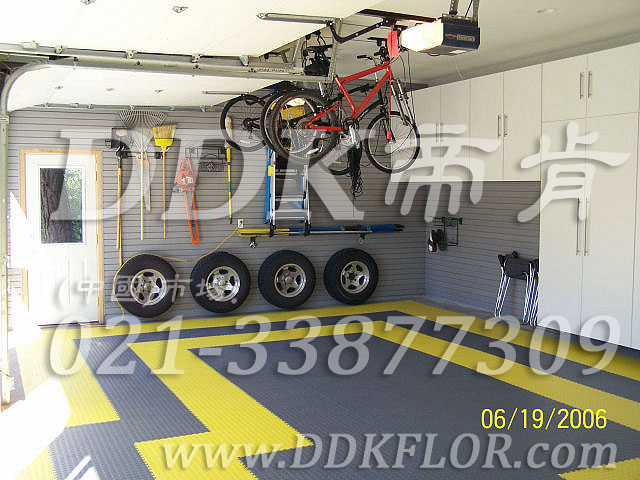 私家車庫裝修車庫地坪地面材料(17)_檸檬黃加灰色錢幣紋防滑表面車庫地板樣板圖片,帝肯(DDK)_2000_C618(地下車庫地面材料)效果圖 私家車庫裝修車庫地坪地面材料(17)_檸檬黃加灰色錢幣紋防滑表面車庫地板樣板圖片,帝肯(DDK)_2000_C618(地下車庫地面材料)效果圖,別墅私家車庫裝修,車庫pvc地板,車庫地坪,車庫地墊,車庫地板,車庫地膠,車庫塑料地毯,車庫塑膠地板,車庫防滑墊,停車場防滑墊