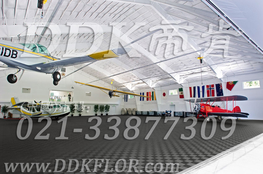私人飛機(jī)停機(jī)坪做法(12)_私人飛機(jī)庫停機(jī)地面_深灰色地板樣板圖片,帝肯(DDK)_8100_2267(私人飛機(jī)庫地面地板材料做法)效果圖 私人飛機(jī)停機(jī)坪做法(12)_私人飛機(jī)庫停機(jī)地面_深灰色地板樣板圖片,帝肯(DDK)_8100_2267(私人飛機(jī)庫地面地板材料做法)效果圖,私人飛機(jī)停機(jī)坪,機(jī)場地面設(shè)備,飛機(jī)場地板,飛機(jī)地面設(shè)備,航空地面設(shè)備
