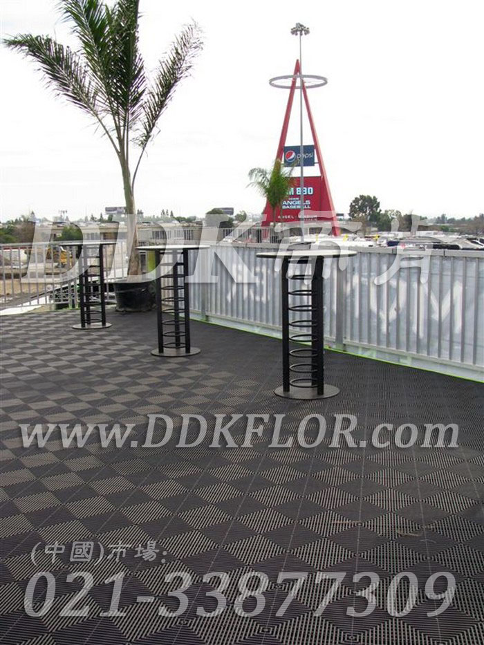 游樂園室外露臺地面裝修效果圖_深灰色涼臺地磚(2)樣板圖片,帝肯(DDK)_8100_T500(露天陽臺地面材料)效果圖 游樂園室外露臺地面裝修效果圖_深灰色涼臺地磚(2)樣板圖片,帝肯(DDK)_8100_T500(露天陽臺地面材料)效果圖,別墅陽臺地板,別墅陽臺裝修,室外陽臺地板,室外陽臺磚,室外露臺地磚,室外露臺裝修,舞臺地板,陽臺地板磚,陽臺地磚裝修,陽臺戶外地板,陽臺拼裝地板,陽臺裝修,露臺地板,露臺地磚,露臺地面裝修,露臺拼接地板,露臺花園裝修,露臺防滑地板,露臺防滑地磚,頂樓露臺裝修,室外生態(tài)地板,室外環(huán)保地板,室外防腐地板