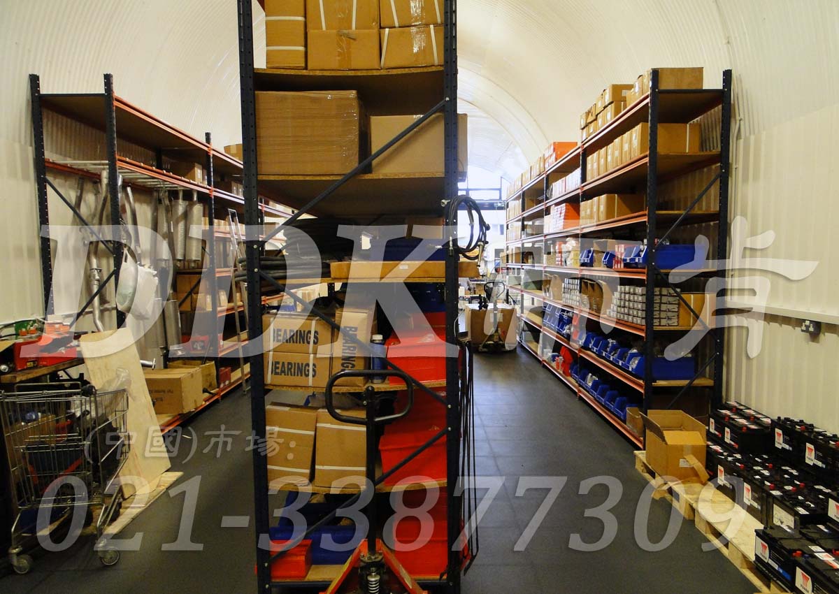 工廠倉儲(chǔ)庫房地面鋪裝實(shí)景_耐磨耐壓灰色拼裝塑化地板材料效果圖樣板圖片,帝肯(DDK)_2000_7850(倉庫及庫房地面耐磨材料)效果圖 工廠倉儲(chǔ)庫房地面鋪裝實(shí)景_耐磨耐壓灰色拼裝塑化地板材料效果圖樣板圖片,帝肯(DDK)_2000_7850(倉庫及庫房地面耐磨材料)效果圖,庫房塑膠地板,庫房地膠墊,庫房地磚,庫房地板