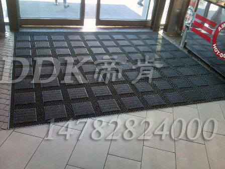 �������T�ڷ��m���z�ǷN�؉|��ʲô���̈������Tǰ���m�����_�|