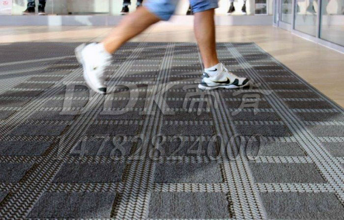 【酒店除塵地墊】酒店防塵墊/酒店大門口用的防塵腳墊樣板圖片,帝肯(DDK)_3MD9300(曼達)效果圖, 【酒店除塵地墊】酒店防塵墊/酒店大門口用的防塵腳墊樣板圖片,帝肯(DDK)_3MD9300(曼達)效果圖,入口防塵地墊,入口防水地墊,入口防滑墊,出入口地墊,嵌入式門墊,三合一門口毯,三合一門墊,三合一防塵地墊,三合一防塵墊,三合一除塵墊,吸水門墊,刮泥門墊,腳墊門墊,進門腳墊,門前地墊,門前墊,門前毯,門前腳墊,門廳地墊,門廳地毯,門廳腳墊,門廳除塵地墊,門口地墊,門口地毯,門口防滑地墊,門口防滑地膠,門口防塵墊,門口防塵地毯,門口防塵地墊,門口腳踏墊,門口腳墊,門口地面除塵刷,門口防滑墊,門口除塵地墊,門墊,門墊地墊,門墊地毯,防塵門墊,防滑門墊,除塵門墊,防塵地墊,防塵地毯,防塵地膠墊,防塵墊,防塵防污地墊,防塵防滑地墊,除塵地墊,除塵墊,除塵地膠,除塵地毯,防滑除塵地墊,除塵腳墊,吸水吸塵地墊,pvc拼接式除塵墊