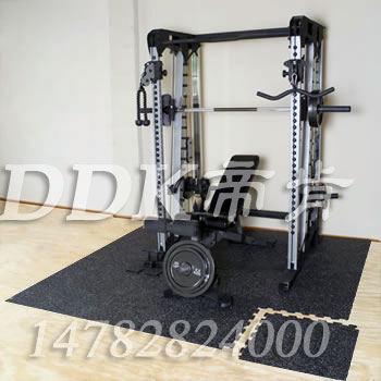 【健身器械下的地墊】健身房自由器械區減增地膠是什么材質樣板圖片,帝肯(DDK)_S3020_P500(Niki|耐柯)效果圖 【健身器械下的地墊】健身房自由器械區減增地膠是什么材質樣板圖片,帝肯(DDK)_S3020_P500(Niki|耐柯)效果圖,自由力量區地膠