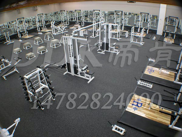 健身房適合鋪什么材質的地板？樣板圖片,帝肯(DDK)_S3020_P500（Niki|耐柯）效果圖，健身房地板,健身房橡膠地板