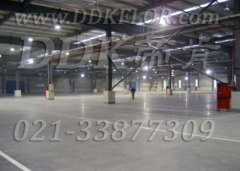 抽絲剝繭剖析金剛砂耐磨地坪的優(yōu)點(diǎn)和缺點(diǎn)。